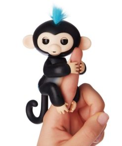 Alternative view of Fingerlings Finger monkey